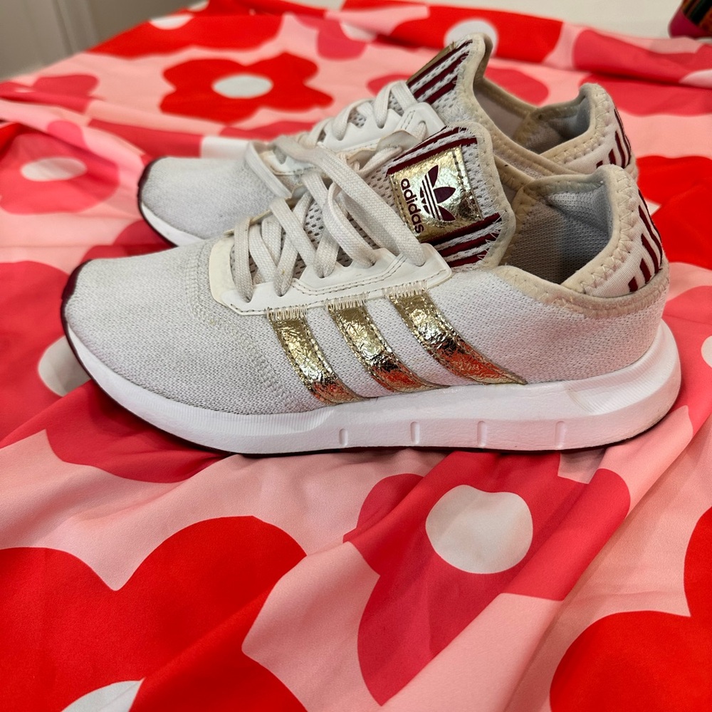 Adidas Cream and Gold Athletic Shoes